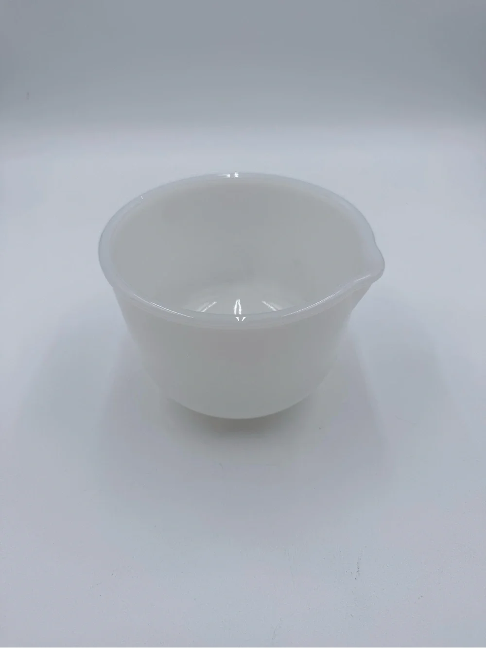 Vintage Glasbake For Sunbeam Milk Glass Small Mixing Bowl w Spout 20CJ Excellent